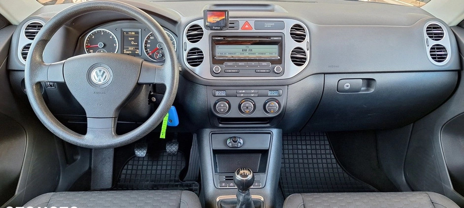 Volkswagen Tiguan cena 33900 przebieg: 212058, rok produkcji 2009 z Radlin małe 436